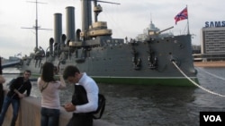 十月革命象征,阿芙乐尔巡洋舰(美国之音白桦)。