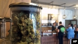 旧金山的一家药用大麻店(资料照)