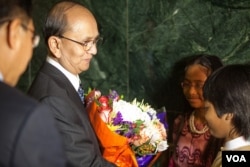 缅甸总统吴登盛5月19号访问美国之音(美国之音艾莉森•克莱因拍摄)