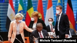 Ursula von der Leyen ta gaida Shugaban kaşar Afrika ta Kudu Cyril Ramaphosa