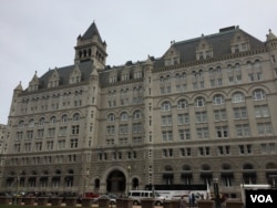 资料照:华盛顿新开张的川普国际酒店与白宫都在宾夕法尼亚大道上。