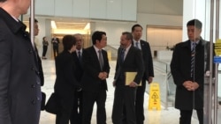 在维安人员保护下,台湾候任副总统赖清德(右4)2020年2月7日在哈德逊研究所座谈会后与前美国国防部副助理部长克洛普西(右3)交谈(美国之音锺辰芳拍摄)