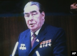 1980年,苏联最高领导人列昂尼德·伊里奇·勃列日涅夫在会议上讲话