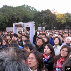 自发庆祝民众远多过往年