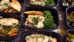 走进美国：新外卖服务！餐厅厨师到家为老人做饭