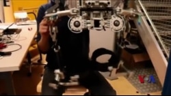 升级版外骨骼衣帮助瘫痪人士行动更自如 升级版外骨骼衣帮助瘫痪人士行动更自如