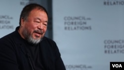 中国艺术家、异议人士艾未未做客纽约智库外交关系委员会(美国之音记者章真)