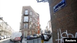 Khu chung cư Henri Berge ở quân Schaerbeek, Brussels, Bỉ, ngày 8/1/2016. Cảnh sát Bỉ nói chất nổ sử dụng trong vụ tấn công ở Paris đã được làm tại một trong các căn hộ ở chung cư Henri Berge.