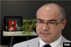 《独裁者的学习曲线》作者、Slate杂志编辑威廉·道布森(美国之音任禺阳拍摄)