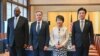 美国国务卿布林肯(左二)和国防部长奥斯汀(左一)星期日与日本外务大臣上川阳子(右二)和防卫大臣木原稔(右一)举行“2+2”安全会谈。(法新社,2024年7月28日。)