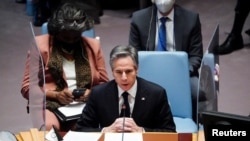 美国国务卿安东尼·布林肯在联合国安理会讨论俄乌局势的会议上发言。