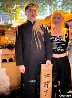 2024年10月27日上海万圣节,“鲁迅”依旧没有缺席。 (照片来自李老师不是你老师的X平台)