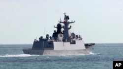 2025年2月11日,中国海军江凯级护卫舰“衡阳号”在澳大利亚沿海的托雷斯海峡航行。(澳大利亚国防军)