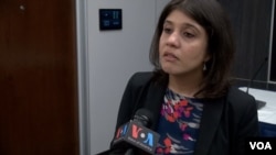 布鲁金斯学会专家坦尼•马丹接受美国之音采访。(美国之音拍摄)