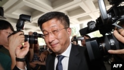 朝鲜特使金赫澈2月21日抵达河内,受到媒体追踪