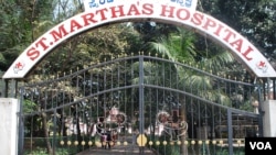 印度班加罗尔的一家医院。(美国之音朱诺拍摄,2016年1月26日)