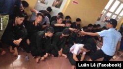 Một người dân cho biết gần 20 cảnh sát cơ động vẫn còn bị dân làng Đồng Tâm giữ.