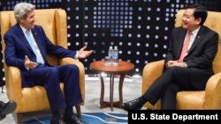 Bí thư Thành ủy TP HCM Đinh La Thăng trong cuộc gặp năm 2016 với Ngoại trưởng Mỹ khi ấy là ông John Kerry.