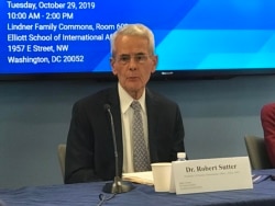 美国乔治华盛顿大学国际事务实践教授沙特2019年10月29日参加台海两岸关系座谈会(美国之音锺辰芳拍摄)