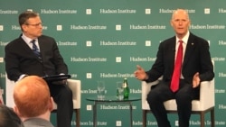 联邦参议员斯科特2020年2月28日在哈德逊研究所发表演说，举行座谈讨论。（美国之音记者李逸华拍摄）