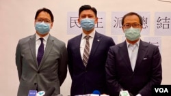 三名刚结束访美行程的民主派立法会议员莫乃光(左起)、谭文豪、梁继昌。 (美国之音/汤惠芸)