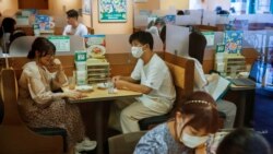 日本民众不满暂停返乡旅行“我们不是共产国家,凭什么限制我们?” 日本民众不满暂停返乡旅行“我们不是共产国家,凭什么限制我们?”