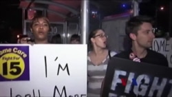 美国员工、政客争论最低工资水平 美国员工、政客争论最低工资水平