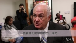 乔治华盛顿大学校长亲赴高中给毕业生带来什么惊喜? 乔治华盛顿大学校长亲赴高中给毕业生带来什么惊喜?