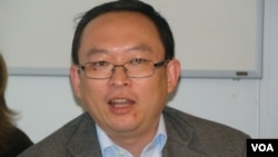 余杰 民运人士 (Yu Jie, Chinese Dissident) (美国之音宋德成)