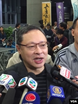 香港大学法律学者戴耀廷2018年4月7日接受媒体采访 (美国之音记者申华 拍摄)