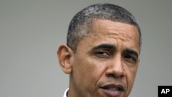 美国总统奥巴马4月17号在白宫玫瑰园发表讲话,表示要打击操纵石油市场