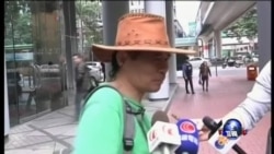 香港平安夜前大笔现钞从“车”而降 香港平安夜前大笔现钞从“车”而降