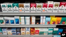 纽约一家商店货柜展示的香烟。(2017年8月28日)