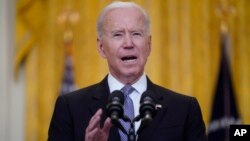 Tổng thống Joe Biden phát biểu về việc phân phối vaccine COVID-19, tại Tòa Bạch Ốc, ngày 17/5/2021.