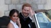 Duke dan Duchess of Sussex, Pangeran Harry dan Meghan Markle, meninggalkan Kastil Windsor untuk menghadiri resepsi di Frogmore House, Inggris, 19 Mei 2018.