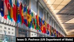 资料照片:美国国务院主楼大厅。(2025年7月2日)