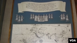 俄罗斯长期经略北极地区。圣彼得堡南北极博物馆展出的示意图,俄国外交家格拉西莫夫500年前首次提出了从欧洲到中国的北极航道设想。(美国之音白桦拍摄)