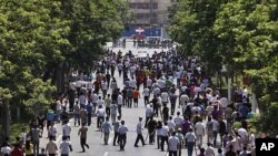 在发生多起严重暴力恐怖事件后,新疆各处的治安明显得到了加强。