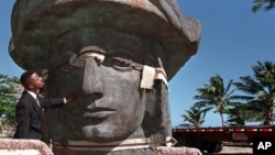 波多黎各的哥伦布雕像