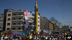 Phi đạn đạn đạo được Vệ binh Cách mạng Iran trưng bày nhân Ngày Al-Quds (Jerusalem), ở Tehran, ngày 23/6/2017.