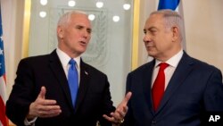 Phó tổng thống Hoa Kỳ Mike Pence gặp Thủ tướng Israel Benjamin Netanyahu tại Jerusalem, ngày 22/1/2018.