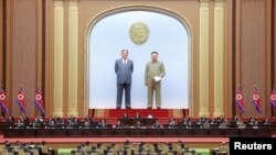 朝鲜最高人民会议2023年9月27日开会。(朝鲜官方照片)