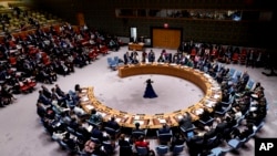 资料照片:正在进行议程的联合国安理会。