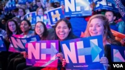 希拉里·克林顿的支持者。(美国之音记者方正拍摄)
