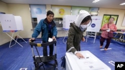 တောင်ကိုရီးယားသမ္မတ ရွေးကောက်ပွဲ မဲပေးမှု စတင်