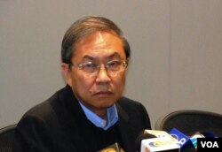 香港城市大学讲座教授郑宇硕（美国之音汤惠芸拍摄）