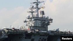 美国海军航空母舰罗纳德·里根号于2018年11月21日访问中国香港。