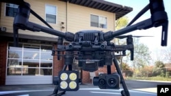 配备热成像摄像机的中国大疆无人机 (2018资料照片)