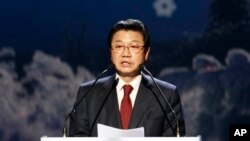 Ông Kim Jin-sun, chủ tịch ủy ban tổ chức Olympic, vừa mới từ chức