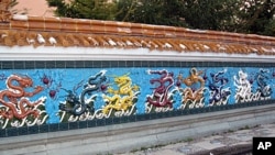 中国输出软力量,位于圣彼得堡市中心,中国赠送的园林建筑